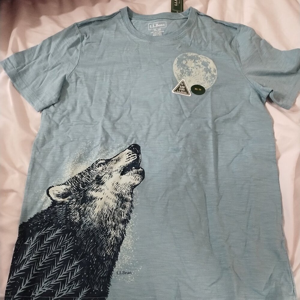 LL Bean Glow in The Dark Graphic Tee with Wolf Howling at the Moon